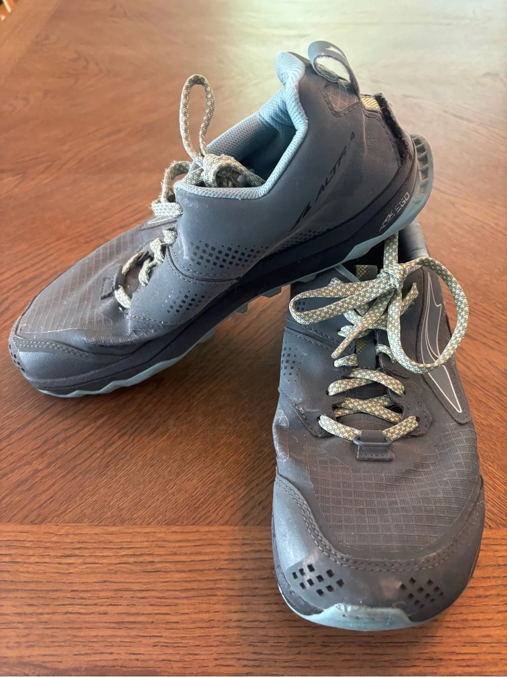 Altra Women’s Lone Peak 5 gray/blue size W9